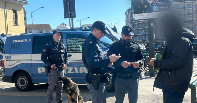 Piazza Bengasi, tre arresti per spaccio e decine di sanzioni nel quartiere Piazza Bengasi, tre arresti per spaccio e decine di sanzioni nel quartiere
