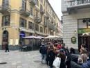 "Con Mollica o Senza" apre a Torino: code infinite per i primi panini “virali” [FOTO E VIDEO]
