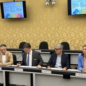 I minori durante la Resistenza, l’esperienza europea e scrivere le leggi: il Consiglio Regionale “sfida” i ragazzi delle superiori I minori durante la Resistenza, l’esperienza europea e scrivere le leggi: il Consiglio Regionale “sfida” i ragazzi delle superiori