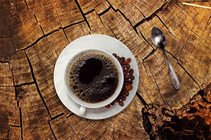 Caro prezzi anche per le tazzine di caffè