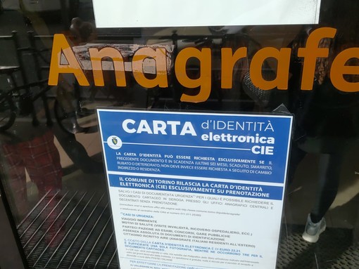 Torino, &quot;bagarini&quot; della carta identità elettronica: la Città li scopre e li blocca