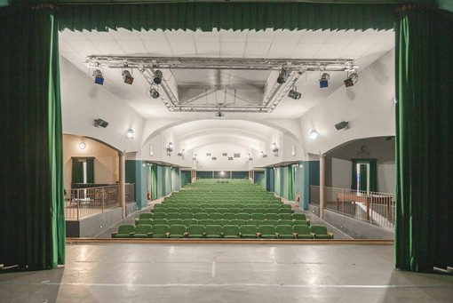 Al Cinema Esedra, al via la rassegna per adulti e bambini "Film tra le righe" Al Cinema Esedra, al via la rassegna per adulti e bambini "Film tra le righe"