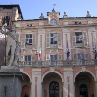 Un'immagine del palazzo comunale di Moncalieri Un'immagine del palazzo comunale di Moncalieri
