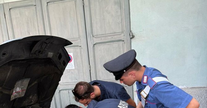 Controlli dei carabinieri nel contrasto al lavoro nero