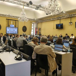 Pd all'attacco: “Consiglio Regionale in stallo. Il centrodestra pensa di essere in un suk”