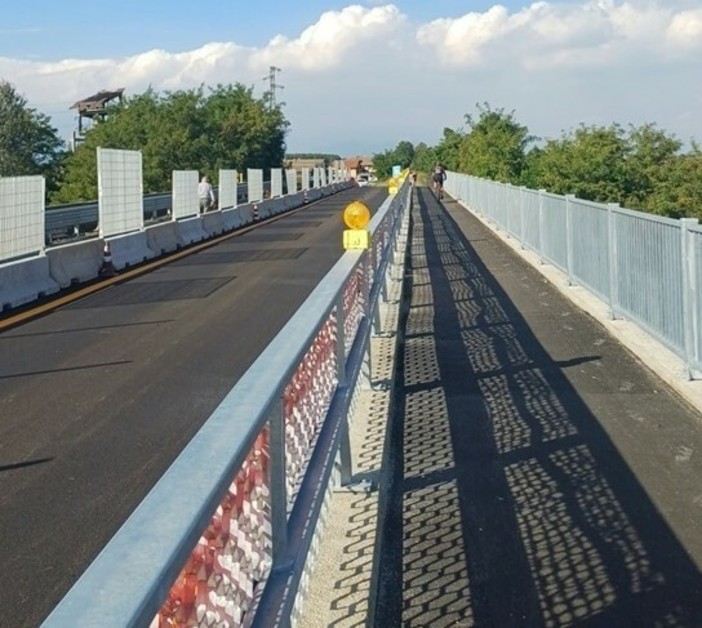Il ponte sul Pellice tra Villafranca e Vigone Il ponte sul Pellice tra Villafranca e Vigone