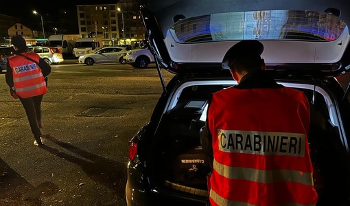 Furti, rapine, atti osceni e aggressioni alle forze dell’ordine: cinque arresti a Torino