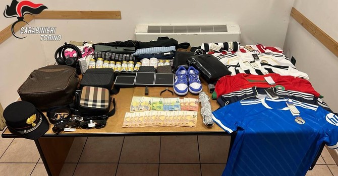 La merce scoperta dopo un controllo dei carabinieri di San Salvario