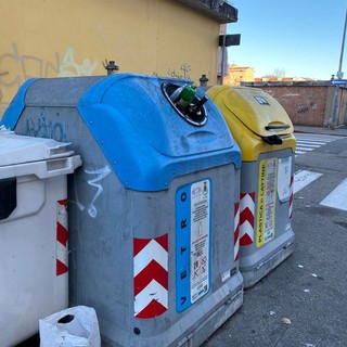 Sull'addio alle campane di plastica e metalli il sindaco invita i cittadini a cambiare