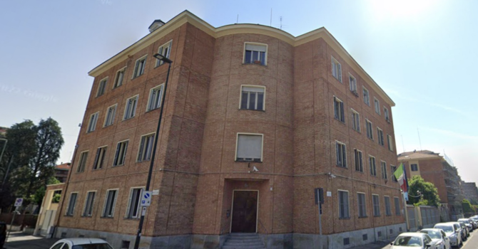 Va a denunciare un furto e trova la ladra in sala d’attesa: arrestata 52enne a Torino Va a denunciare un furto e trova la ladra in sala d’attesa: arrestata 52enne a Torino