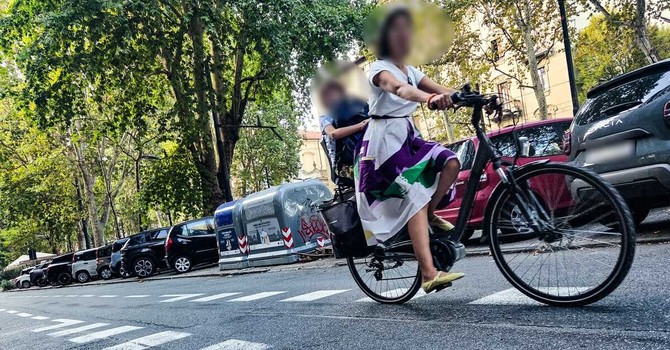 Tragedia in corso Regina, è morto il bambino di 7 anni travolto in bici