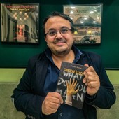 “Chiedere è lecito”: il coraggio di farsi domande in un mondo che pretende solo risposte 
