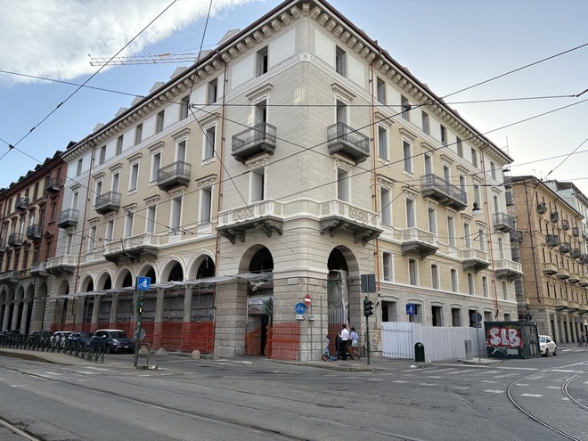 Giù i ponteggi in via Sacchi, conto alla rovescia per “Only Suites” Giù i ponteggi in via Sacchi, conto alla rovescia per “Only Suites”