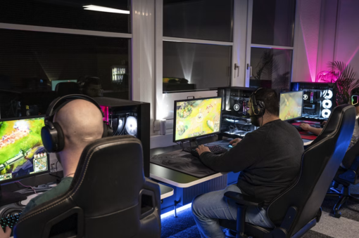 Come diventare un compagno di squadra migliore nei giochi multiplayer Come diventare un compagno di squadra migliore nei giochi multiplayer