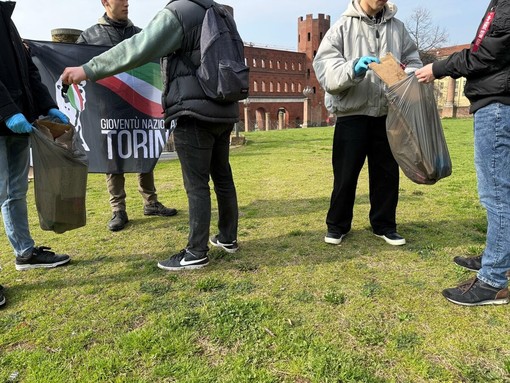 Parco archeologico Porte Palatine tra rifiuti e panchine dormitorio
