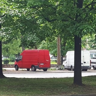 Le occupazioni dei rom nel mirino del consigliere Angelino (Fdi): "Risposte non sufficienti"