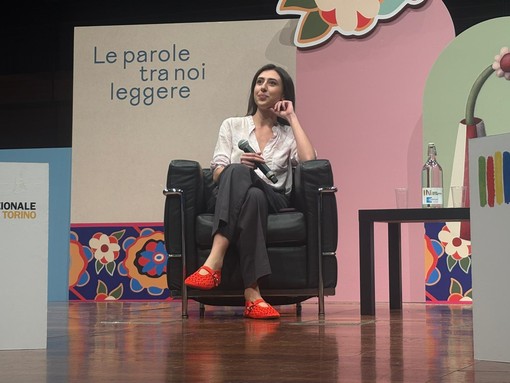 Cecilia Sala grande protagonista del sabato al Salone del Libro