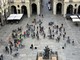 Muore a 7 anni in bici sulla strada condivisa. Il flash mob per la sicurezza tra le proteste degli automobilisti [FOTO E VIDEO]