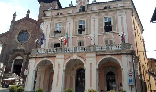 Il palazzo comunale di Moncalieri Il palazzo comunale di Moncalieri
