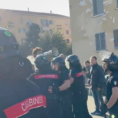 Un momento della contestazione al ministro Valditara