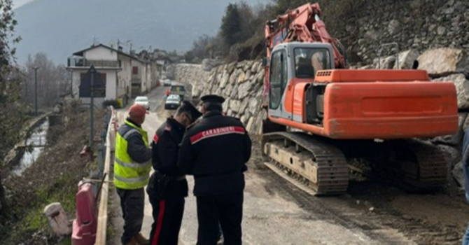 Uno dei cantieri controllati dai carabinieri Uno dei cantieri controllati dai carabinieri