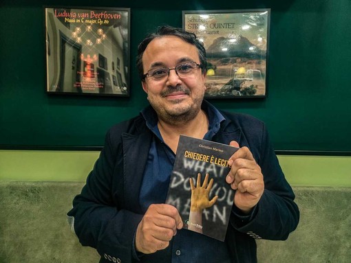 “Chiedere è lecito”: il coraggio di farsi domande in un mondo che pretende solo risposte 