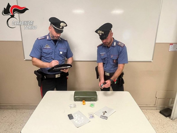 I carabinieri di Ivrea fanno scattare tre volte le manette