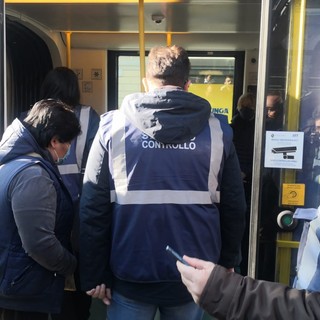 Bus e tram più sicuri a Torino, Gtt estende il presidio delle guardie giurate anche di giorno Bus e tram più sicuri a Torino, Gtt estende il presidio delle guardie giurate anche di giorno