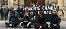 Protesta degli ambientalisti davanti a Palazzo Lascaris
