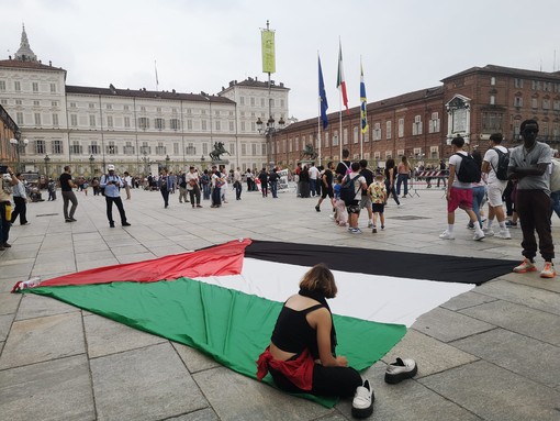 Due giovani Pro Pal di Torino bloccati al Cairo: erano in Egitto alla marcia per Gaza