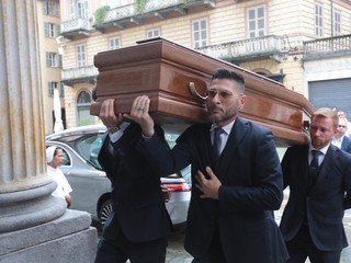 Si è tenuta nel pomeriggio di oggi la camera ardente del monsignor Nosiglia