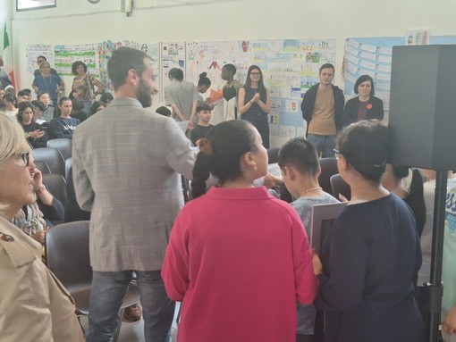 Giorgio Amendola, 45 anni dopo: gli studenti lo celebrano con la Costituzione in mano