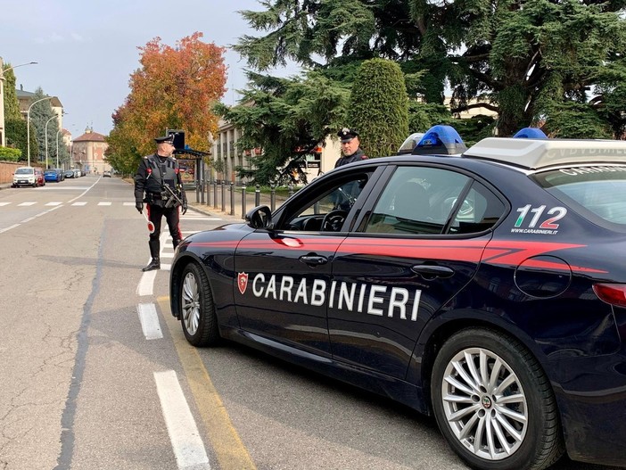 Pino, si finge Carabiniere per truffare una donna: arrestato dai militari