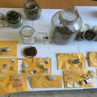 Droga e denaro sequestrati a Coassolo