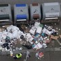 Cassonetti rovistati e marciapiedi discarica: “In Barriera una vergogna” Cassonetti rovistati e marciapiedi discarica: “In Barriera una vergogna”