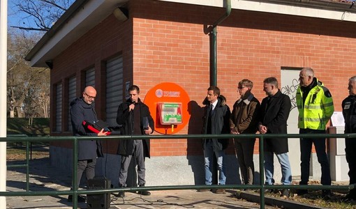 Torino cardioprotetta: al parco Carrara installato un nuovo defibrillatore Torino cardioprotetta: al parco Carrara installato un nuovo defibrillatore