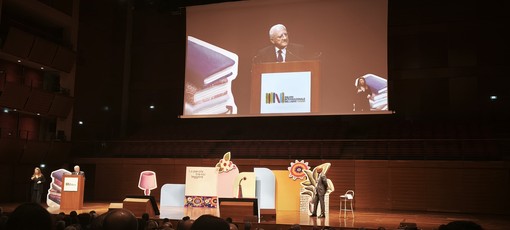 Vincenzo De Luca ospite al Salone del Libro di Torino 2025