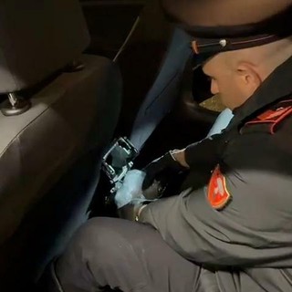 A bordo dell'auto c'erano circa 5 chili di cocaina