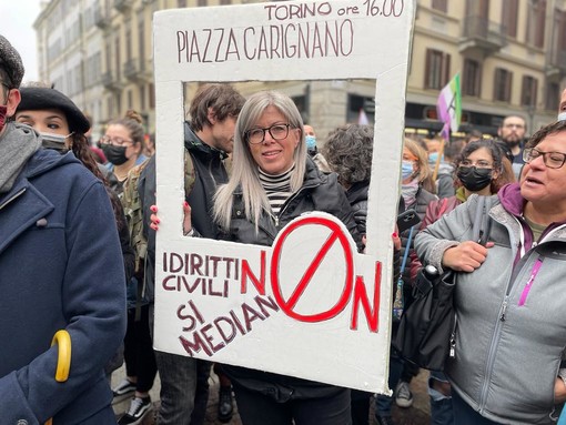 Ddl Zan, protesta a Torino: “La nostra gaiezza non ce la toglierà mai nessuno”