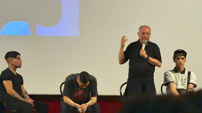 “Non esistono ragazzi cattivi”: talk aperto con Don Claudio Burgio a Beinasco “Non esistono ragazzi cattivi”: talk aperto con Don Claudio Burgio a Beinasco
