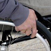 Familiari non autosufficienti: quando valutare l’opzione RSA