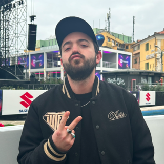 Davide D’Urso porta la sua ironia torinese anche al Festival di Sanremo [VIDEO]