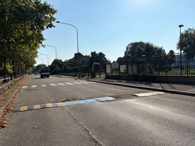 Sicurezza davanti al Primo Levi, arrivano i dossi e la zona scolastica