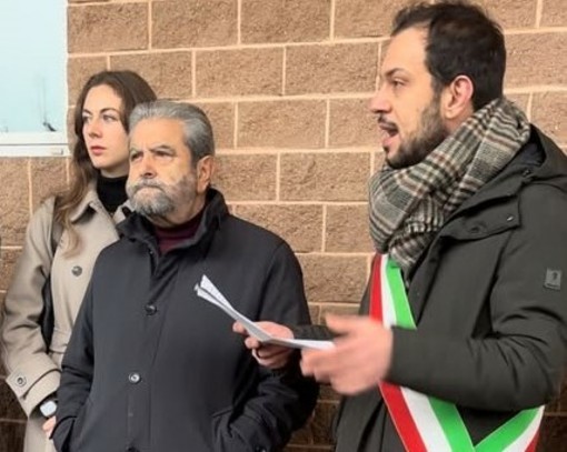 Diego Artuso tra gli assessori Alessandra Borello e Davide Guida Diego Artuso tra gli assessori Alessandra Borello e Davide Guida