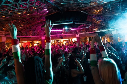 In discoteca in Liguria con 31 dosi di cocaina indosso: arrestata 22enne del Torinese