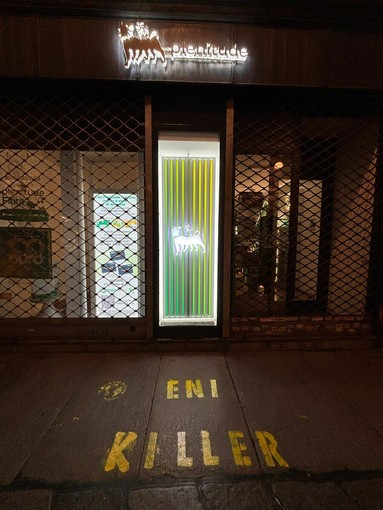 Protesta degli ambientalisti contro Eni