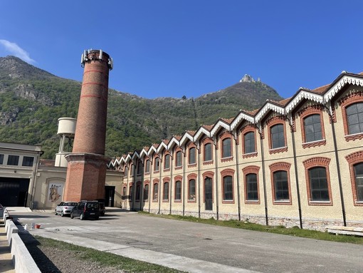 Nel cuore dell’ex Maglificio Bosio uno spazio con oltre 250 opere