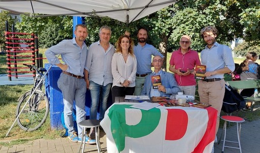 Sit-in del Pd ai giardini Madre Teresa, distribuiti questionari ai cittadini