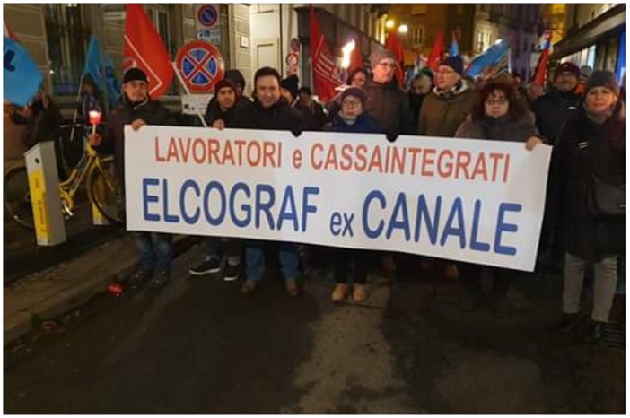 Prosegue la mobilitazione dei dipendenti della Elcograf di Borgaro