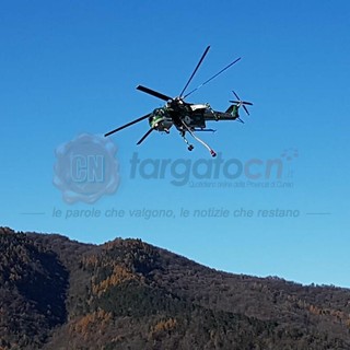 Incendi boschivi in Piemonte: arriva l'elicottero Erickson a potenziare i soccorsi Incendi boschivi in Piemonte: arriva l'elicottero Erickson a potenziare i soccorsi